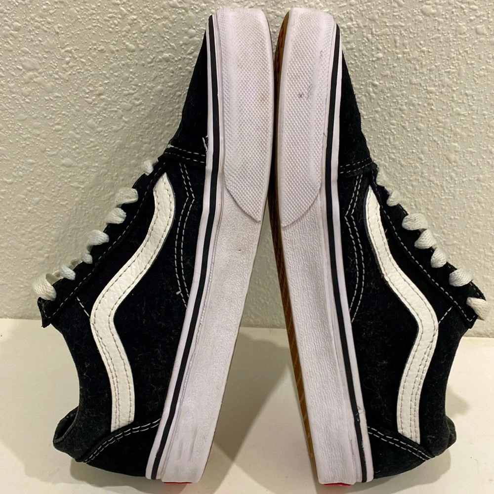 Vans Youth Old Skool Black/White Skate Shoes Suede |Size 4 Youth or 5.5 Women - Picture 5 of 9
